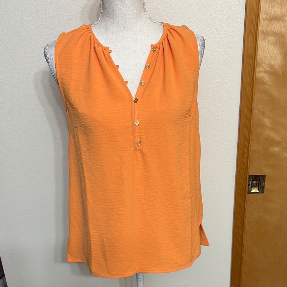 NWOT Michael Michael Kors Light Orange Sleeveless Top Button Front Size S